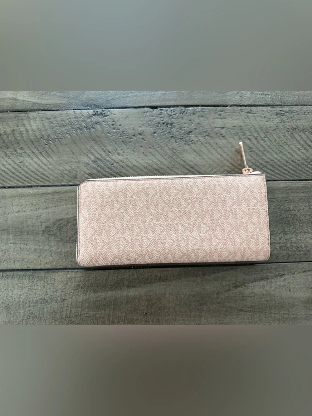 MK Rose Gold L Zip Wallet - Picture 2 of 6